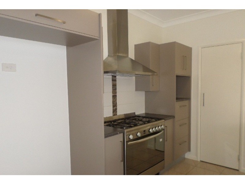 5 Nikao Street, Burdell QLD 4818