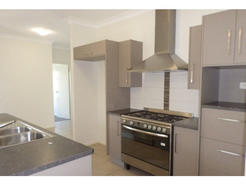 5 Nikao Street, Burdell QLD 4818