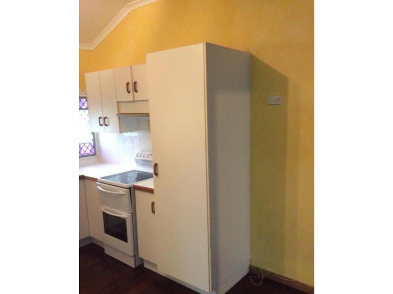 22 Ethel Street, Hyde Park QLD 4812