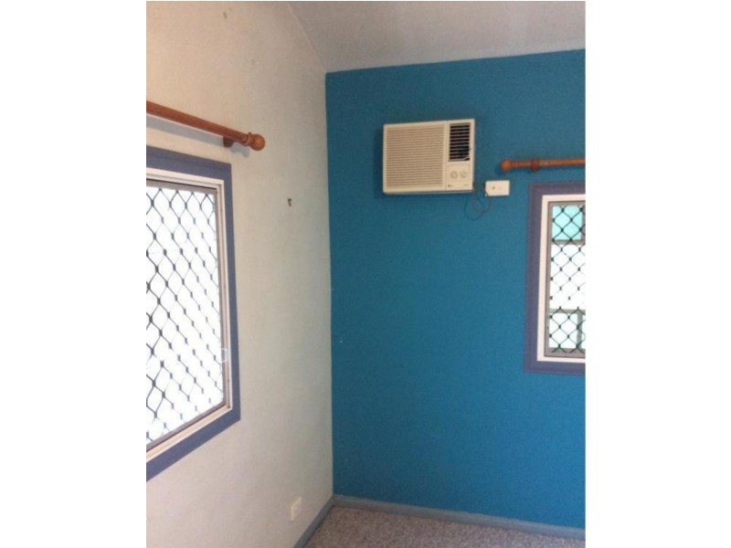 22 Ethel Street, Hyde Park QLD 4812