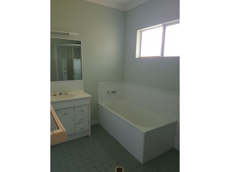 1 Bellbird Street, Condon QLD 4815