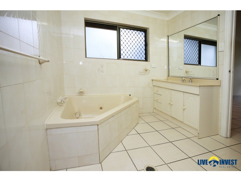 23 Oldenburg Place, Kelso QLD 4815