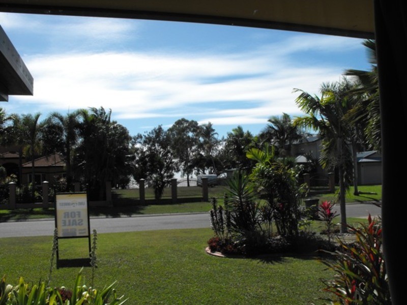 47  Waterview Drive, Bushland Beach QLD 4818