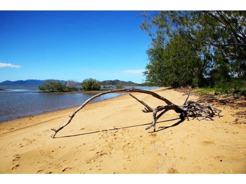 47  Waterview Drive, Bushland Beach QLD 4818