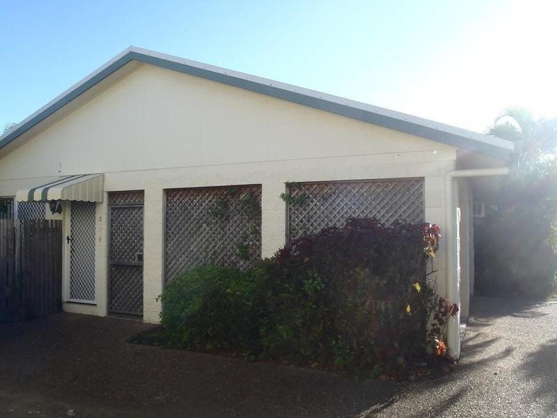 2/93 Hugh Street, West End QLD 4810