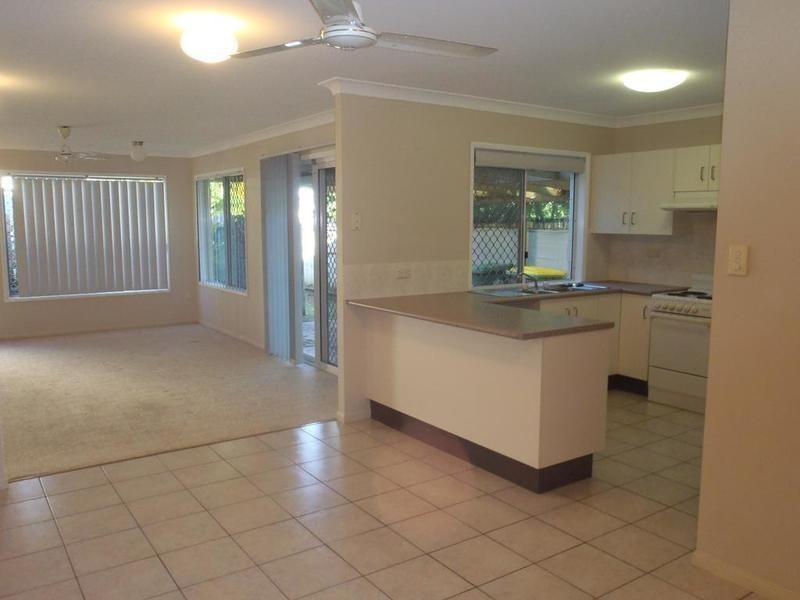 2/93 Hugh Street, West End QLD 4810