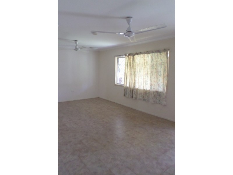 163 Albert Street, Cranbrook QLD 4814