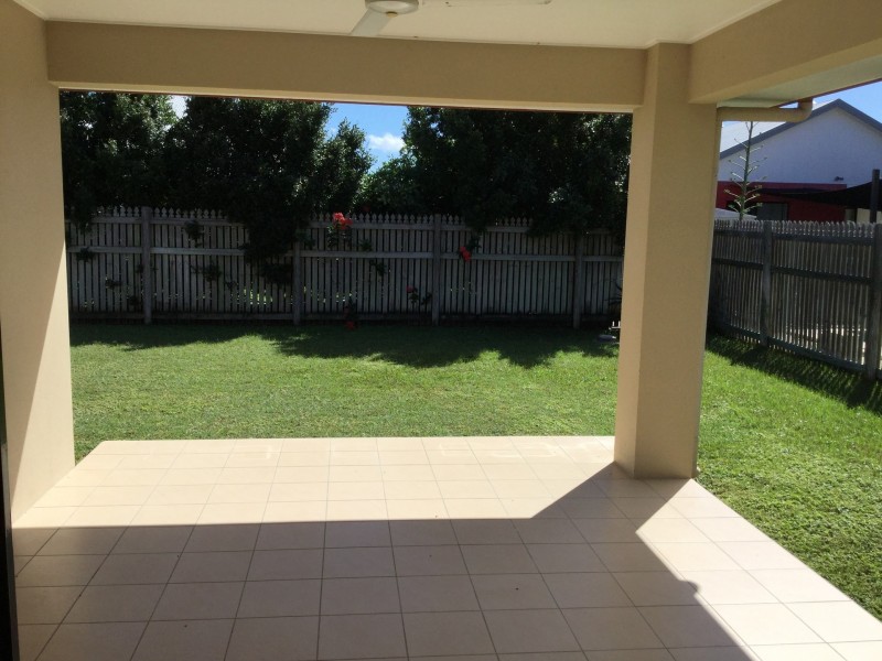 21 Sheerwater Parade, Douglas QLD 4814