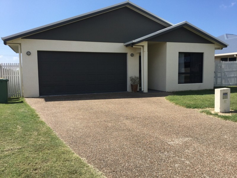 30 Hilton Way, Mount Louisa QLD 4814