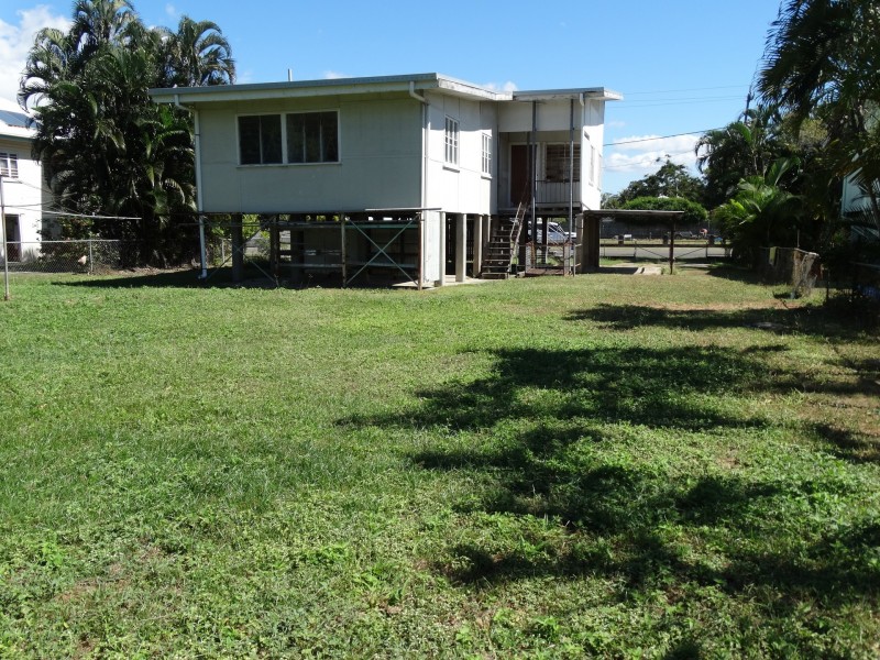 101 Tenth Avenue, Railway Estate QLD 4810