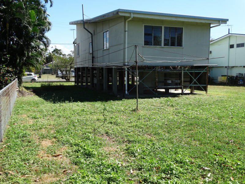 101 Tenth Avenue, Railway Estate QLD 4810