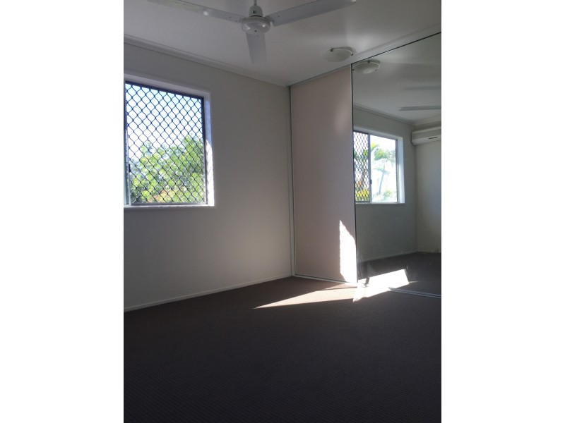 32 Champagne Crescent, Kelso QLD 4815