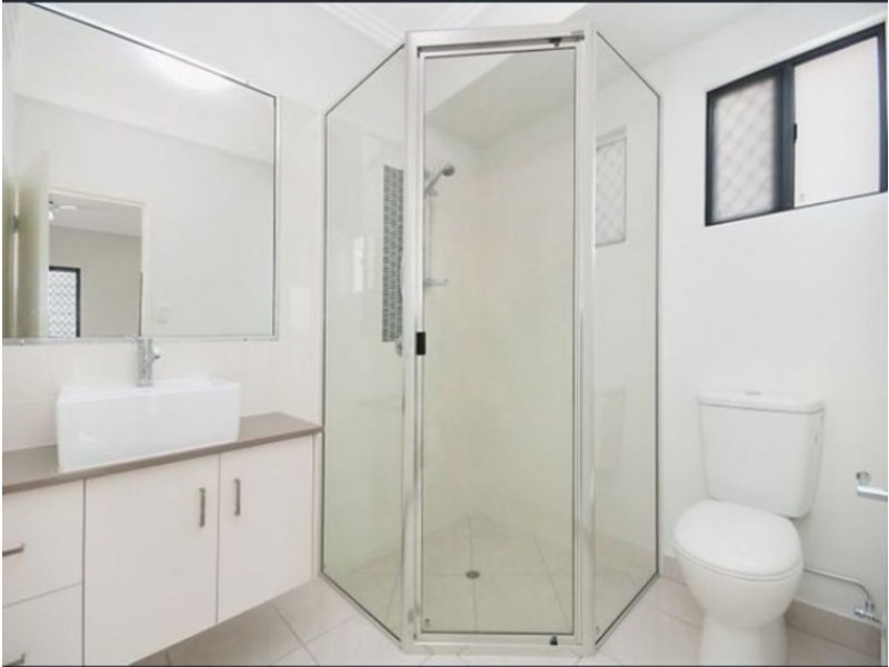 15 Malibu Parade ‘ Jaskyl Place’, Mount Louisa QLD 4814