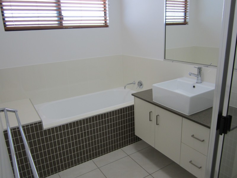 15 Malibu Parade ‘ Jaskyl Place’, Mount Louisa QLD 4814