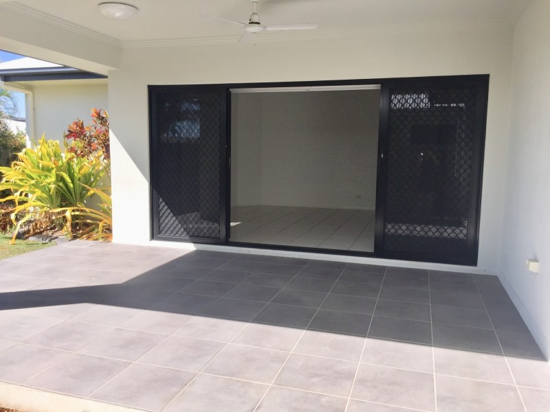 15 Malibu Parade ‘ Jaskyl Place’, Mount Louisa QLD 4814