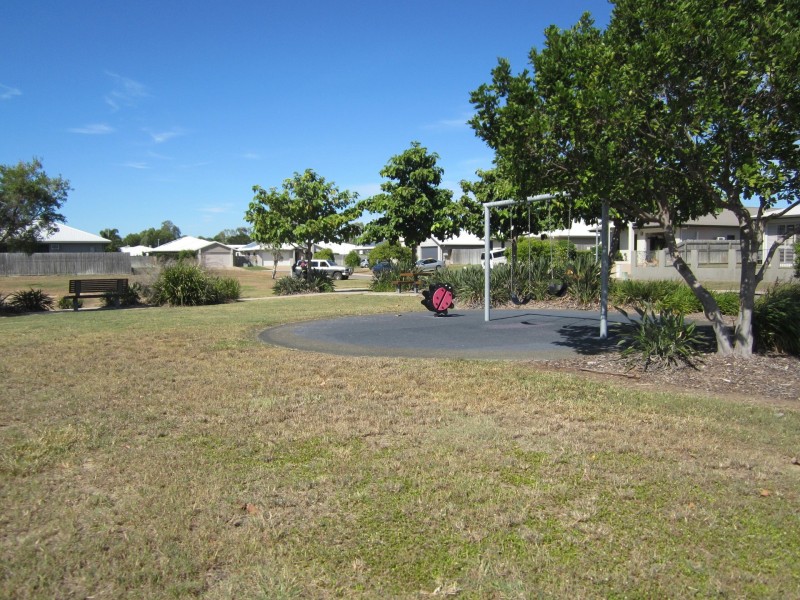 15 Malibu Parade ‘ Jaskyl Place’, Mount Louisa QLD 4814