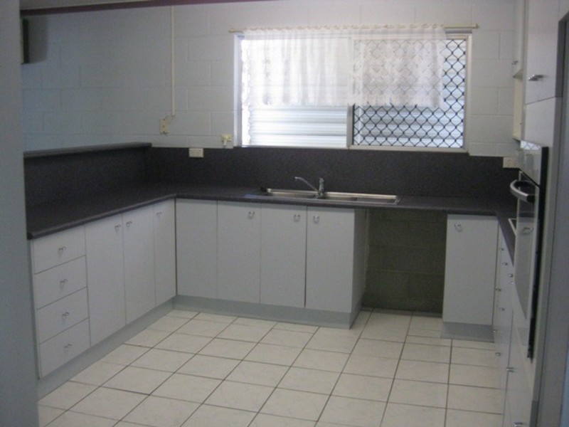 19 Northwest Crescent, Cranbrook QLD 4814