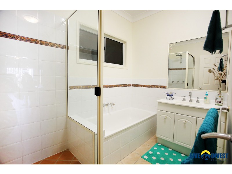 9 Caspian Court, Kelso QLD 4815