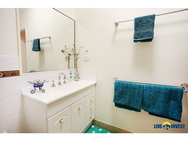 9 Caspian Court, Kelso QLD 4815