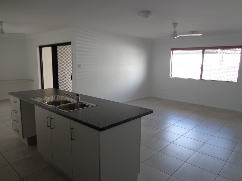 1/1 Claret Close, Condon QLD 4815