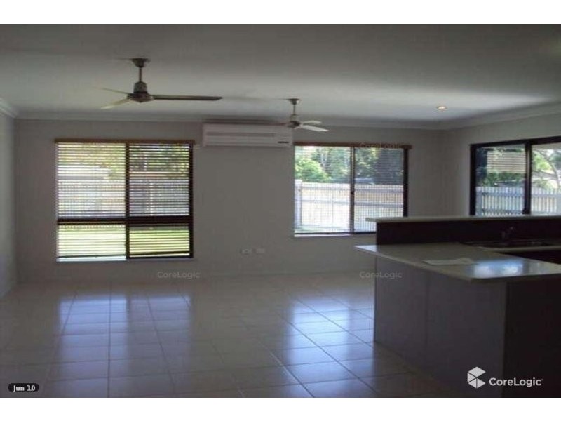 13 Daintree Drive, Bushland Beach QLD 4818