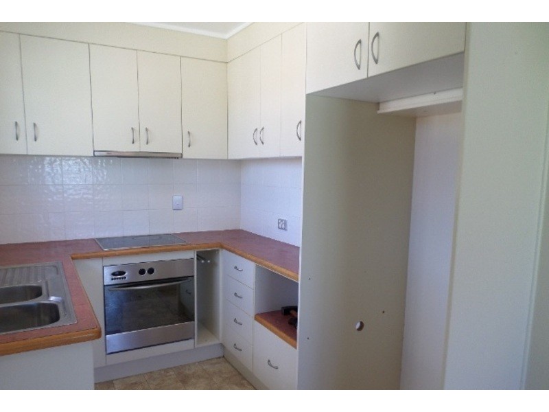 4 Banora Court, Mount Louisa QLD 4814