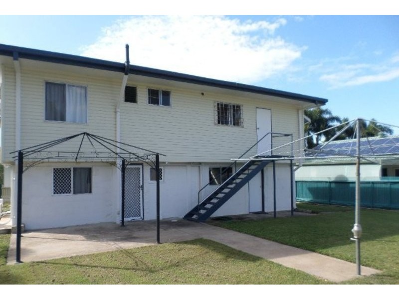 4 Banora Court, Mount Louisa QLD 4814