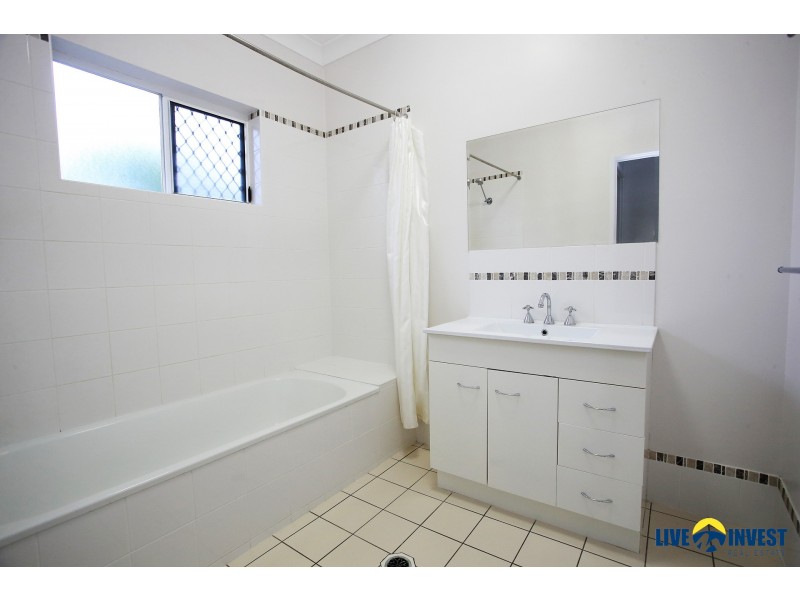 96 Kern Brothers Drive, Kirwan QLD 4817