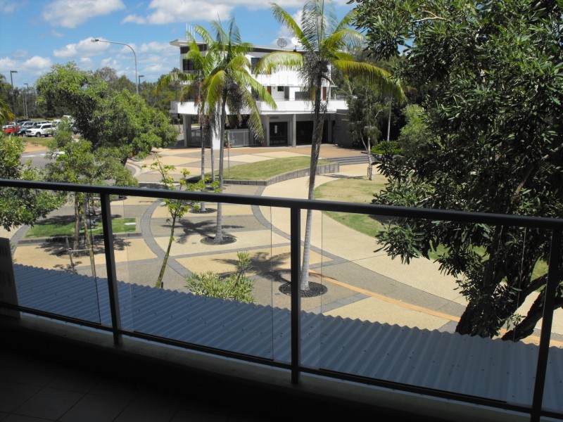 4/237 Riverside Boulevard, Douglas QLD 4814