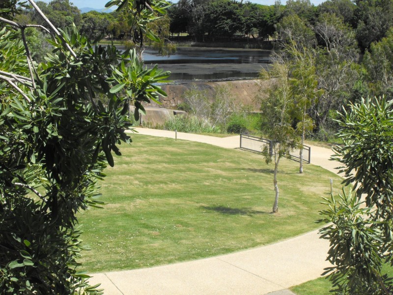 4/237 Riverside Boulevard, Douglas QLD 4814