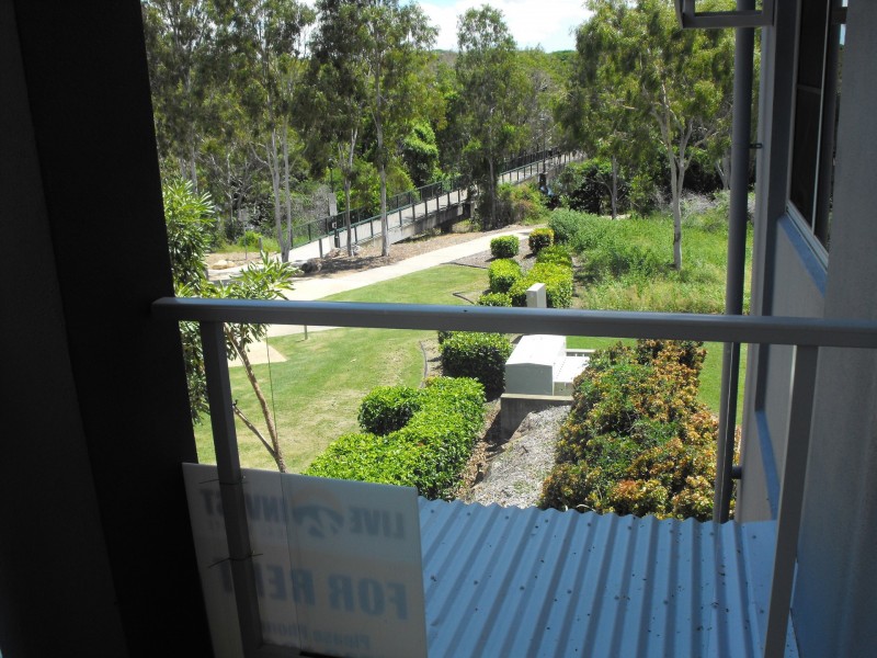 4/237 Riverside Boulevard, Douglas QLD 4814