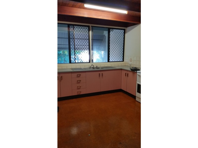 3/118 Cook Street, North Ward QLD 4810