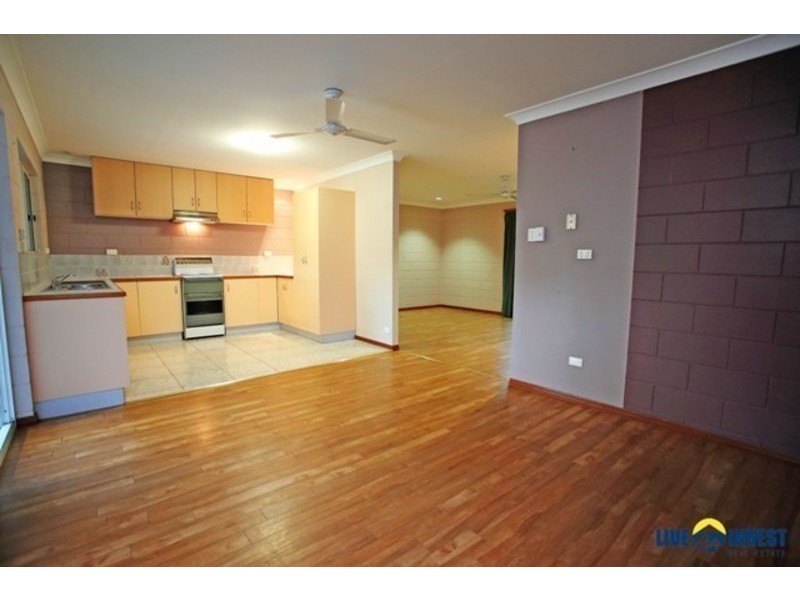 32 Leila Avenue, Rasmussen QLD 4815