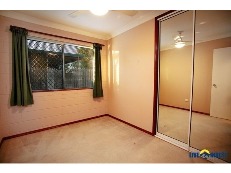 32 Leila Avenue, Rasmussen QLD 4815