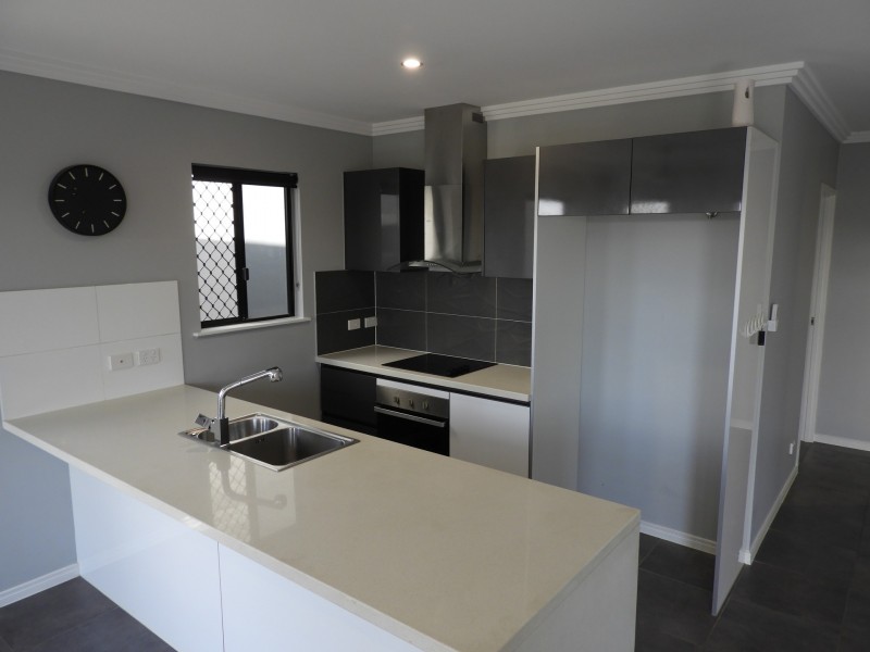 14 Colvin Street, Oonoonba QLD 4811