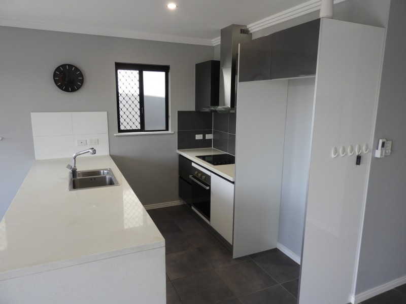 14 Colvin Street, Oonoonba QLD 4811