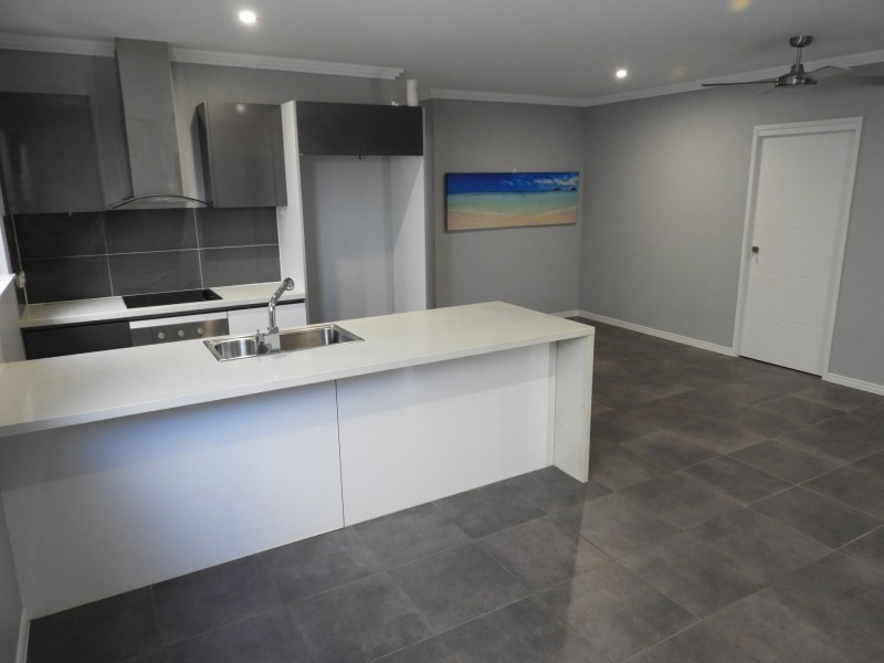 14 Colvin Street, Oonoonba QLD 4811