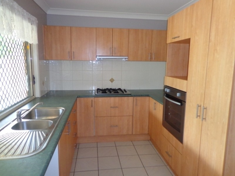 33 Burbank Way, Kirwan QLD 4817