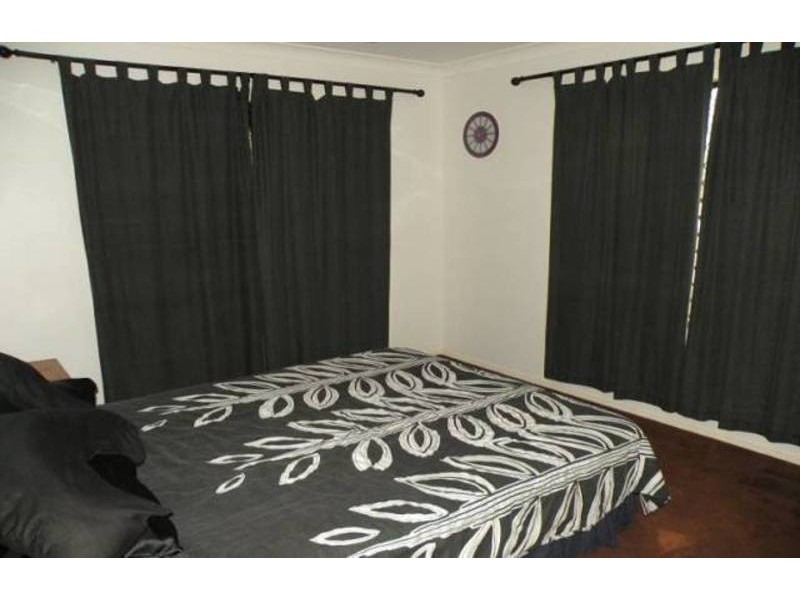 224 Valley Drive, Oak Valley QLD 4811