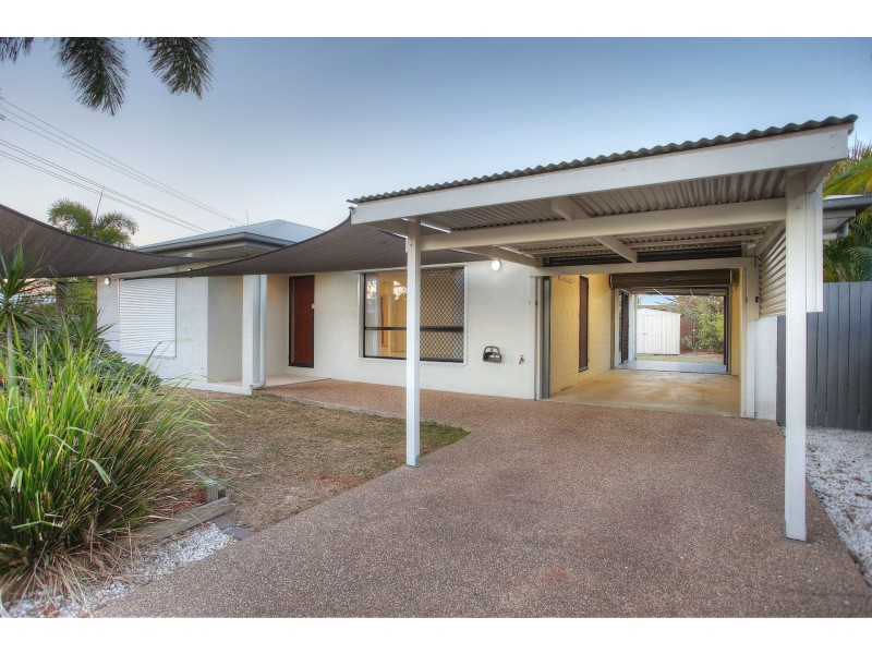 1 Simonsen Court, Kelso QLD 4815