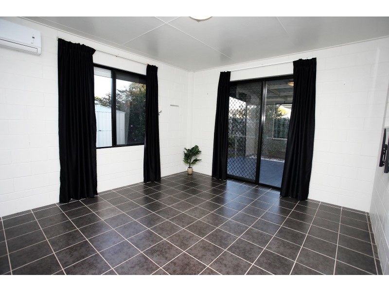 1 Simonsen Court, Kelso QLD 4815