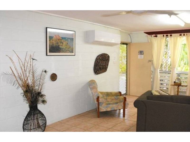 2/21 Hopkins Street, Currajong QLD 4812