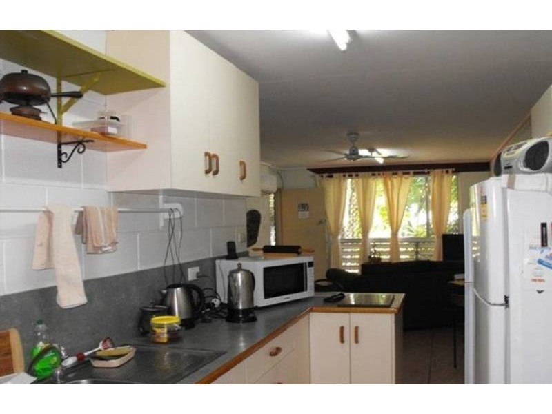 2/21 Hopkins Street, Currajong QLD 4812