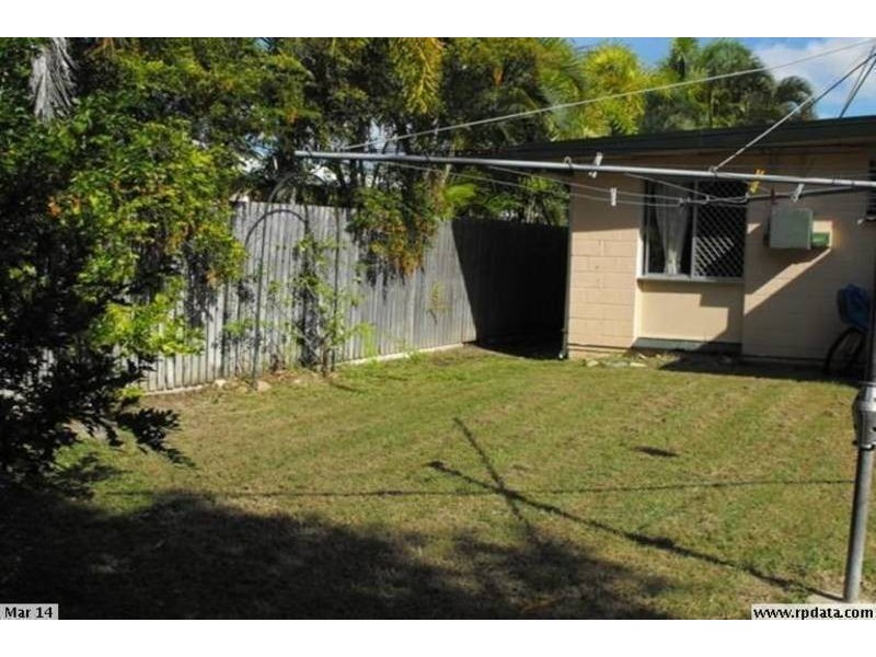 2/21 Hopkins Street, Currajong QLD 4812