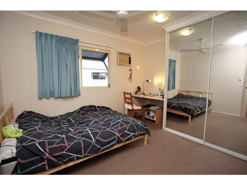 2/92 Regatta Crescent, Douglas QLD 4814