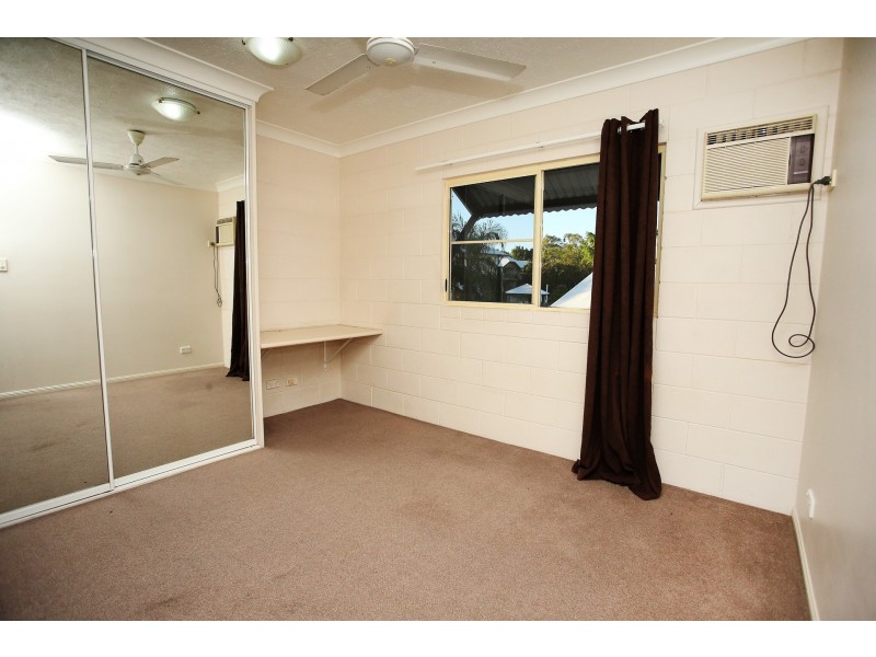 2/92 Regatta Crescent, Douglas QLD 4814