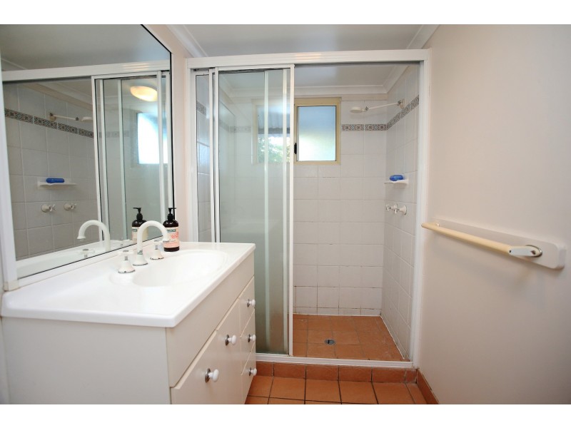 2/92 Regatta Crescent, Douglas QLD 4814