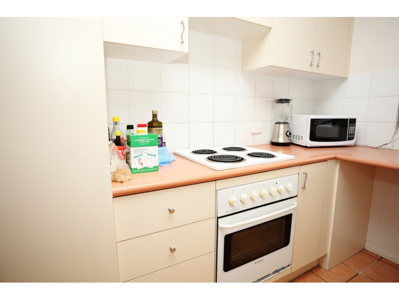 2/92 Regatta Crescent, Douglas QLD 4814