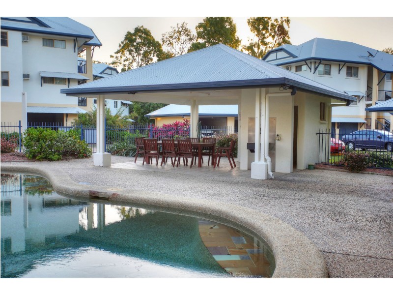 2/92 Regatta Crescent, Douglas QLD 4814