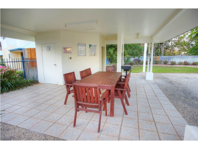 2/92 Regatta Crescent, Douglas QLD 4814